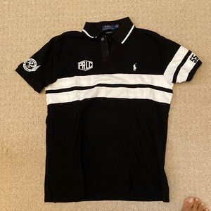 Men’ Ralph Lauren polo shirt. Size medium custom fit. Great classic shirt.